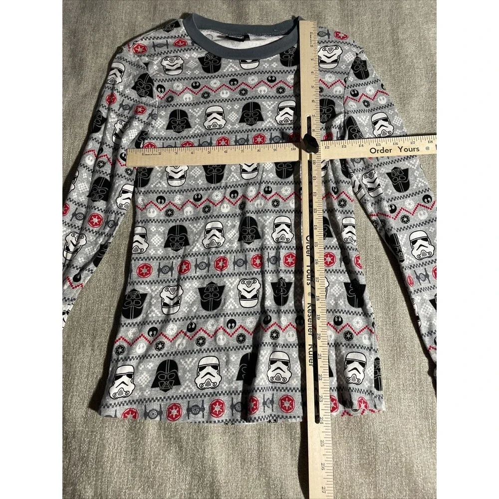 Star Wars Christmas shirt youth Medium M Long sleeve Darth Storm Troopers